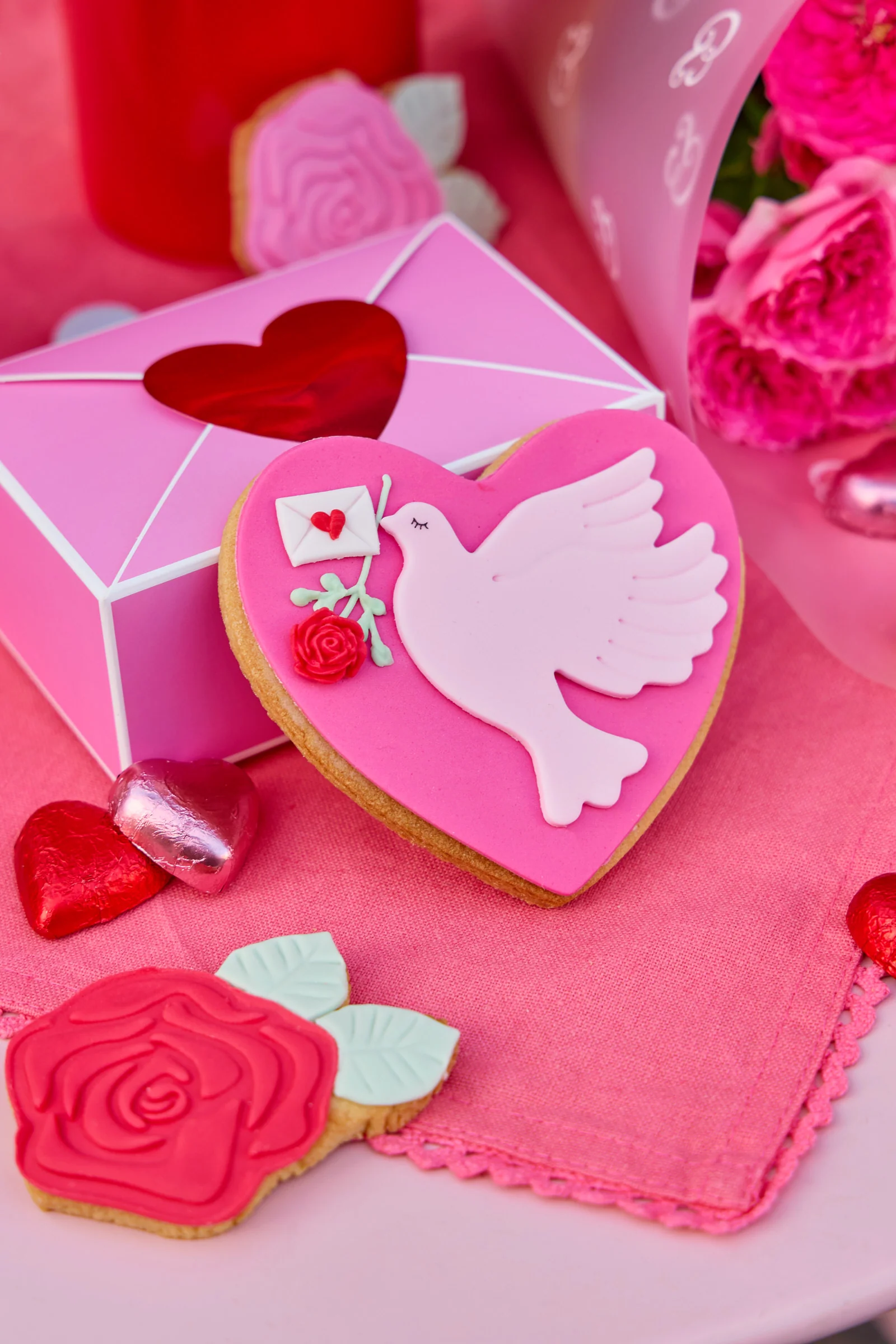 'Lovebirds' Cookie Collection - Image 3